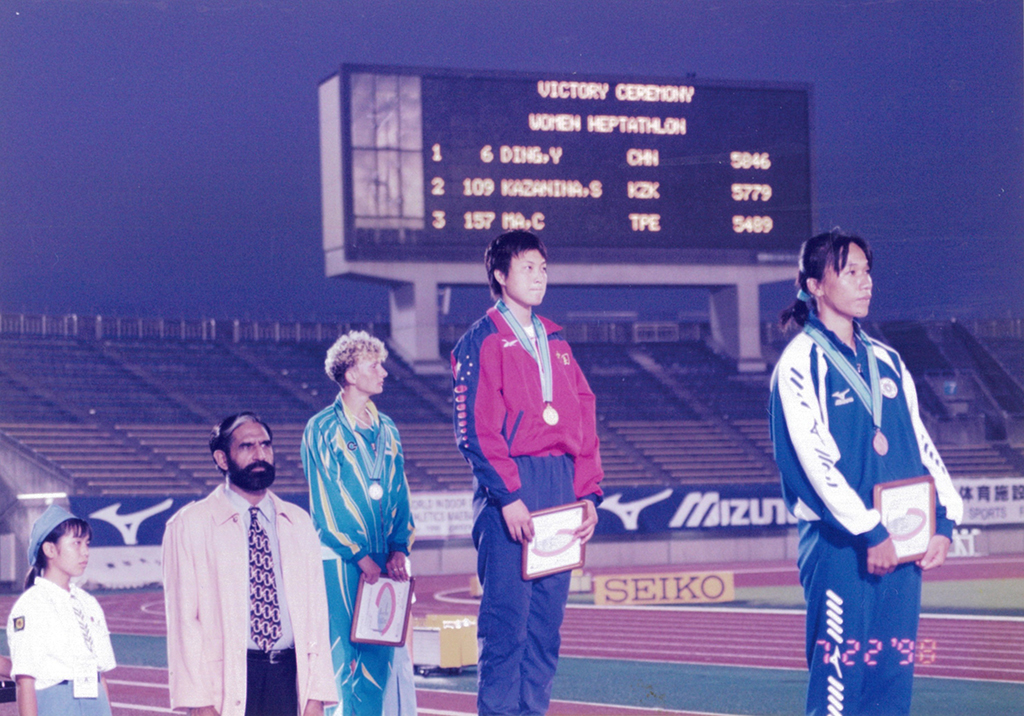 1998日本福岡亞錦賽馬君萍參與女子七項運動奪得銅牌。