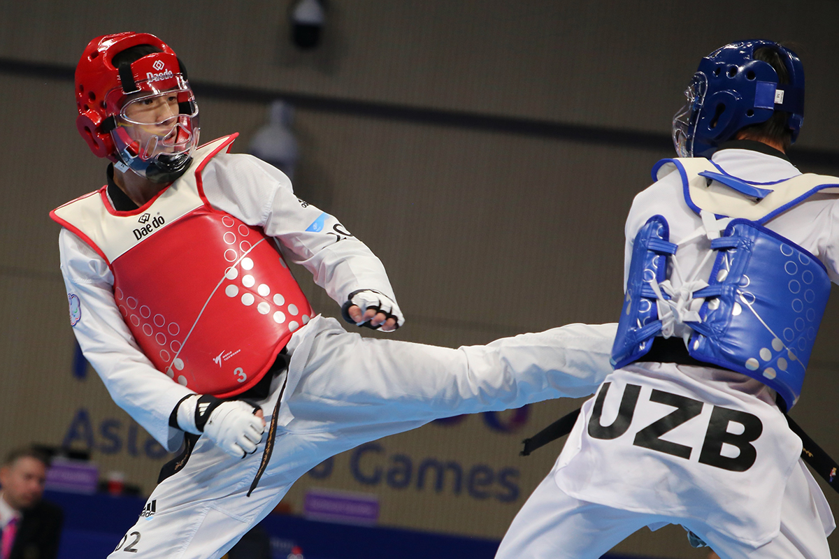 我國跆拳道好手蕭翔文出賽男子K44-58公斤賽事。