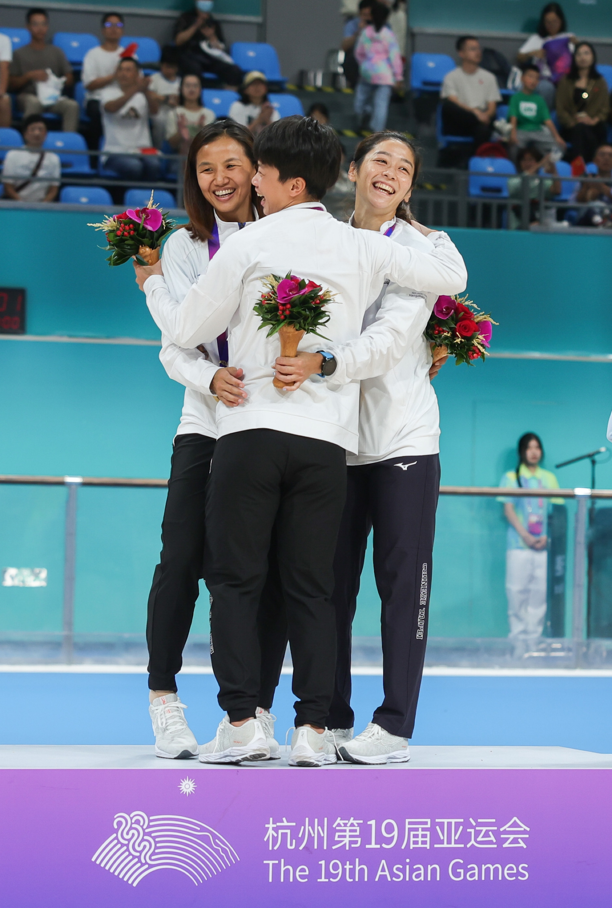 2022年杭州亞運會，劉懿萱、李孟竹、楊合貞於女子3000公尺接力賽勇奪金牌。