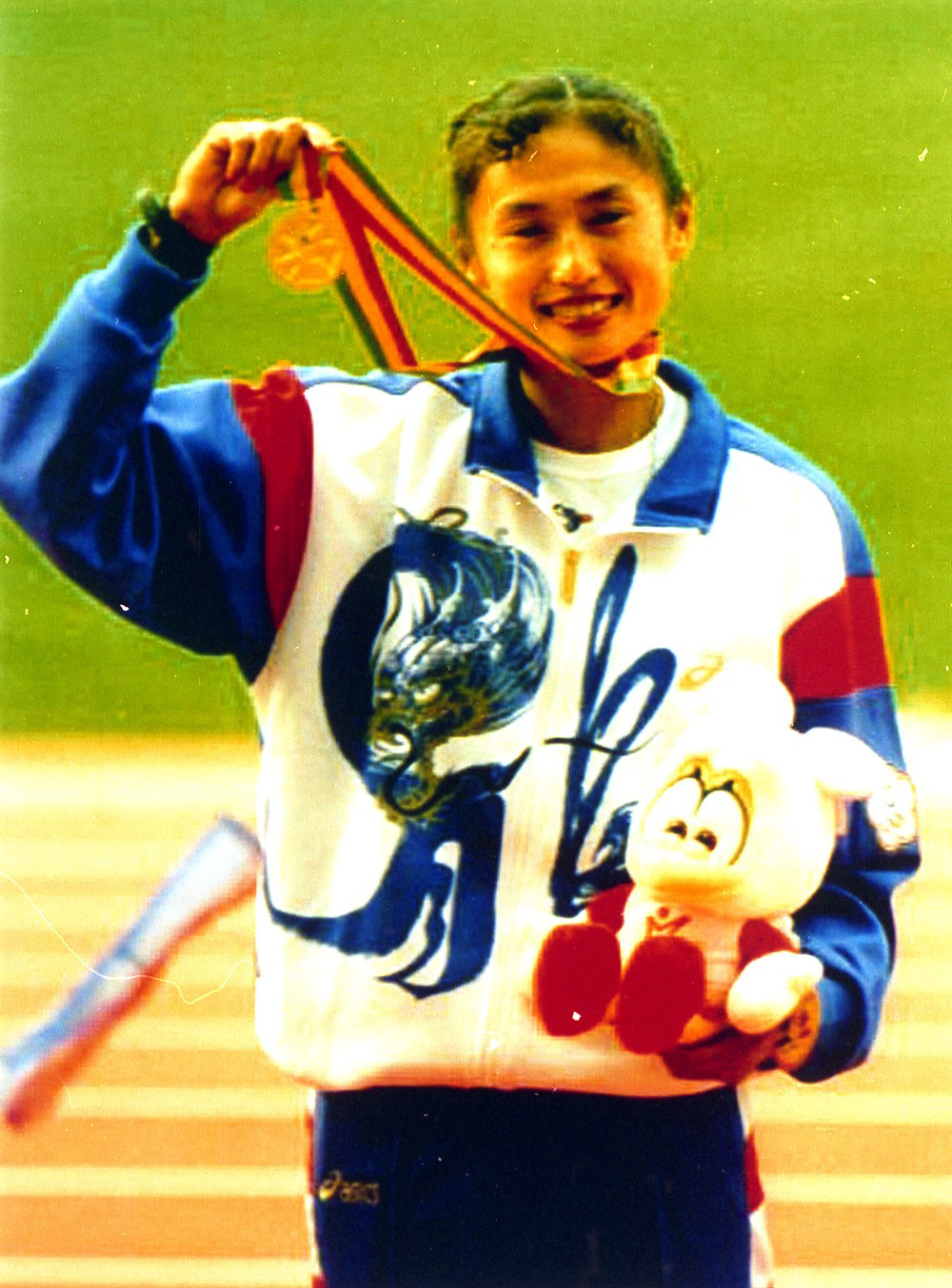 「風速女王」王惠珍在1994年廣島亞運女子200公尺項目中，為我國奪得田徑項目首面金牌。