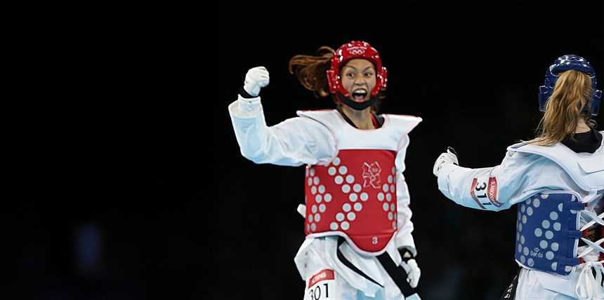 我國跆拳道好手曾櫟騁（紅）勇奪女子57公斤級銅牌。 