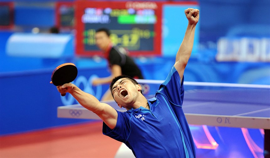 我國桌球好手莊智淵出賽男子團體比賽照。 