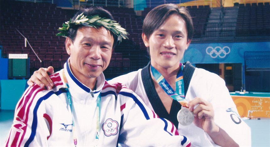 跆拳道好手黃志雄勇奪男子68kg級銀牌。 