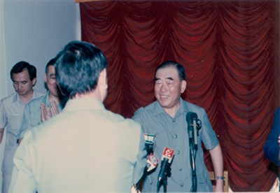 行政院院長郝柏村1990年蒞臨左營運動訓練中心視導照片(一)