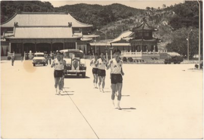 雷寅雄「1969第1屆臺北市後備軍人運動會」參與聖火傳遞照片(二)